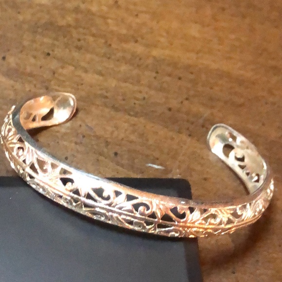 Beautiful Scroll Filigree 925 Sterling Silver Cuff Bracelet - Picture 7 of 11